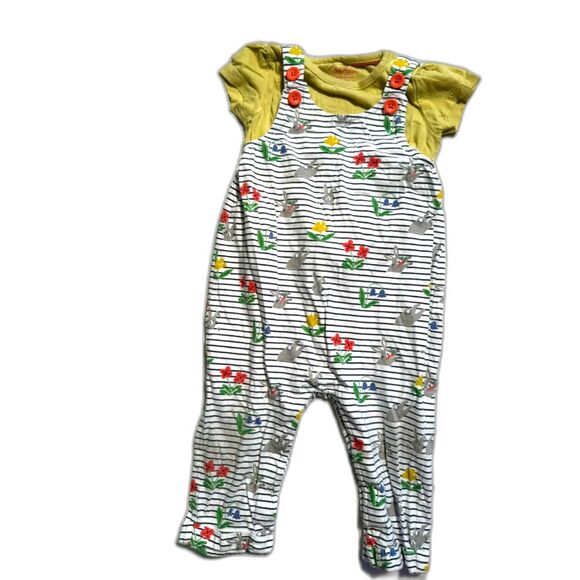 Girlie and comfy outfit by Boden in 6-12M - Picture 1 of 6